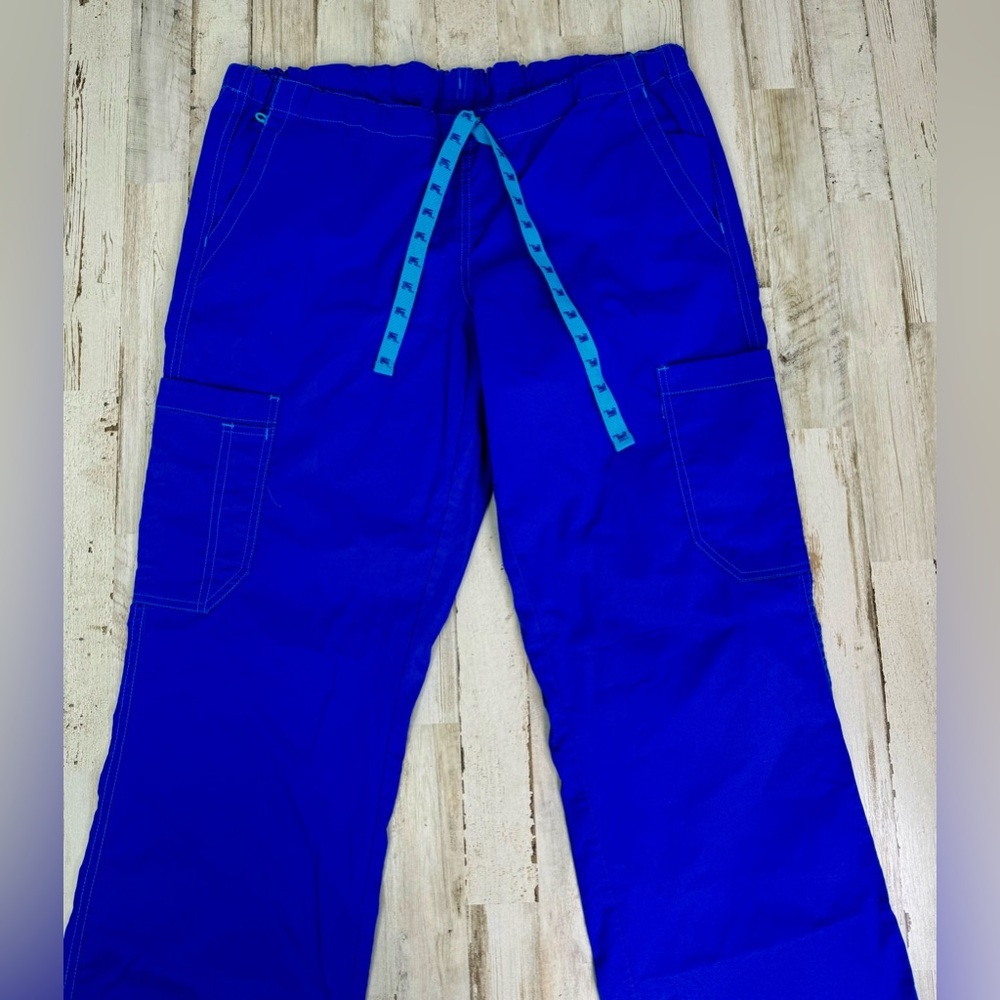 MC2 Scrub Set XL Blue Pocket V-Neck Top/ Medium Elastic Waist Cargo Bottom - Picture 3 of 14